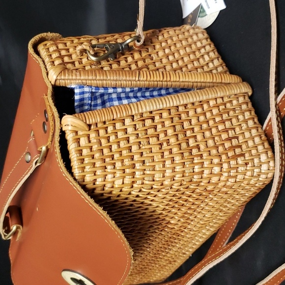 Handcrafted in Vietnam NWT Woven and Leather Expandable Purse - Picture 6 of 7